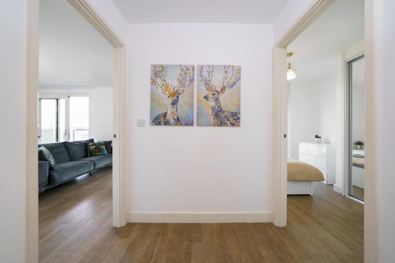 Stylish Fully-Equipped One Bedroom Apartment With Extra Sofa Bed, Free Secure Parking, Onsite Gym, 24Hr Security & Concierge London Exterior photo
