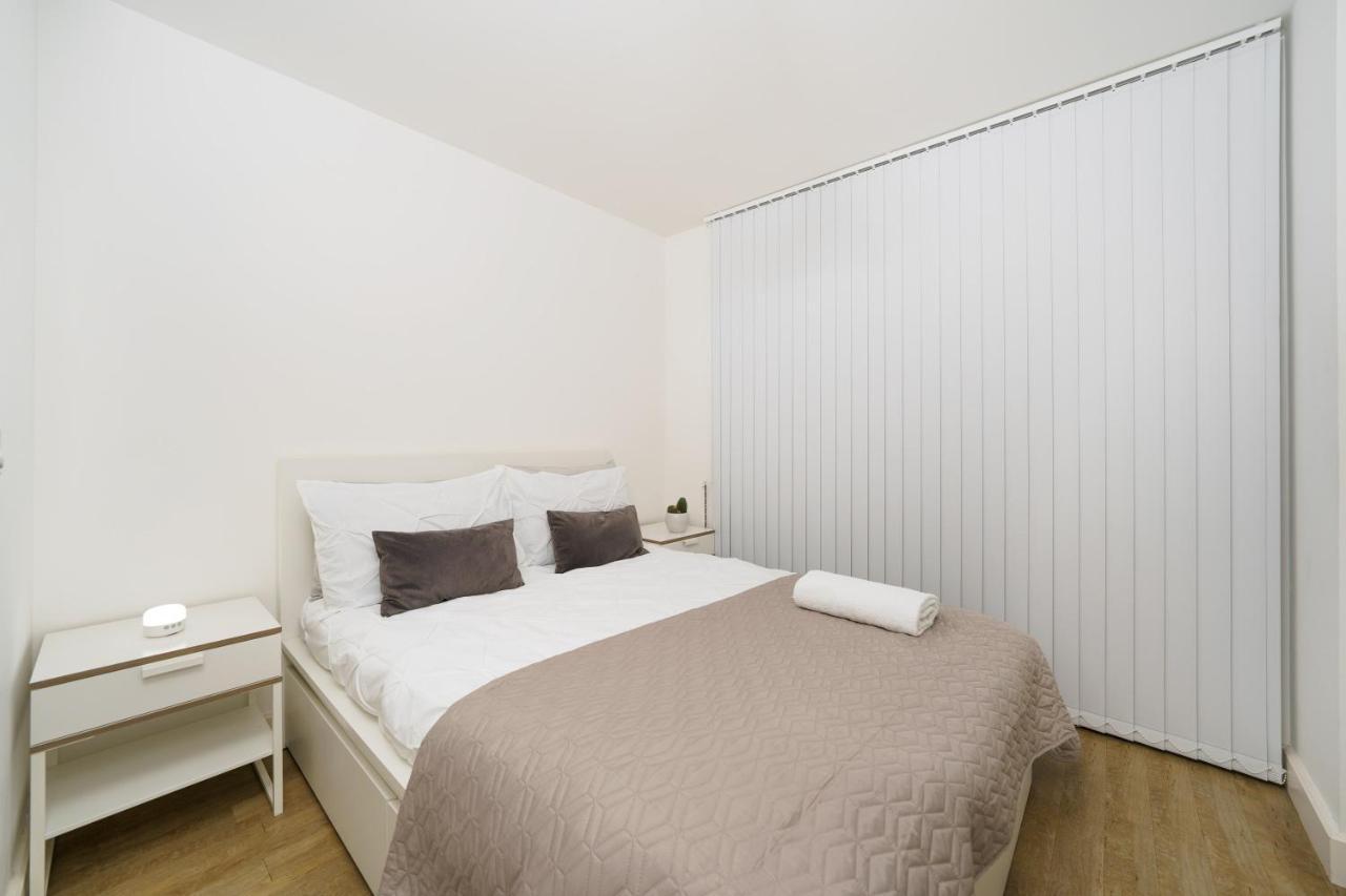 Stylish Fully-Equipped One Bedroom Apartment With Extra Sofa Bed, Free Secure Parking, Onsite Gym, 24Hr Security & Concierge London Exterior photo