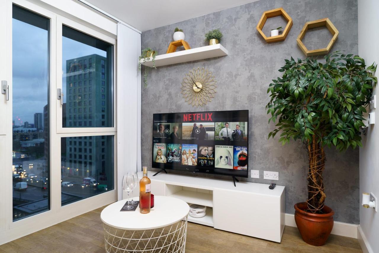 Stylish Fully-Equipped One Bedroom Apartment With Extra Sofa Bed, Free Secure Parking, Onsite Gym, 24Hr Security & Concierge London Exterior photo